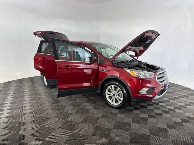Used 2017 Red Ford SE image 15
