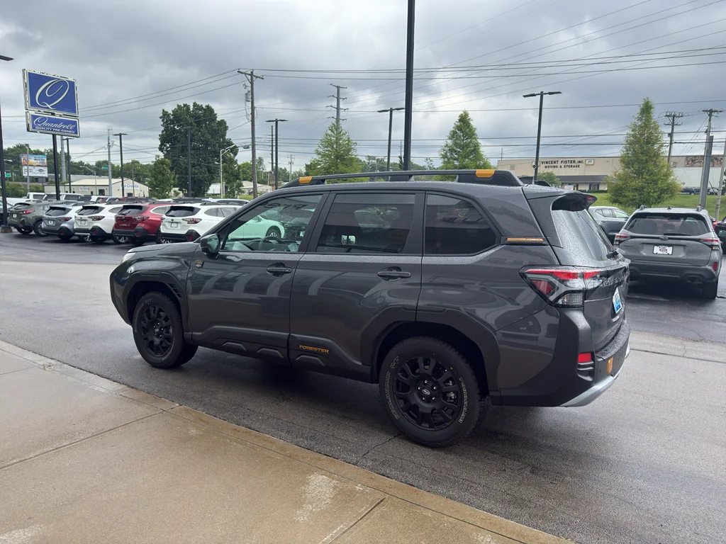 Used 2026 MAGNETITE GRAY METALLIC Subaru Wilderness image 5