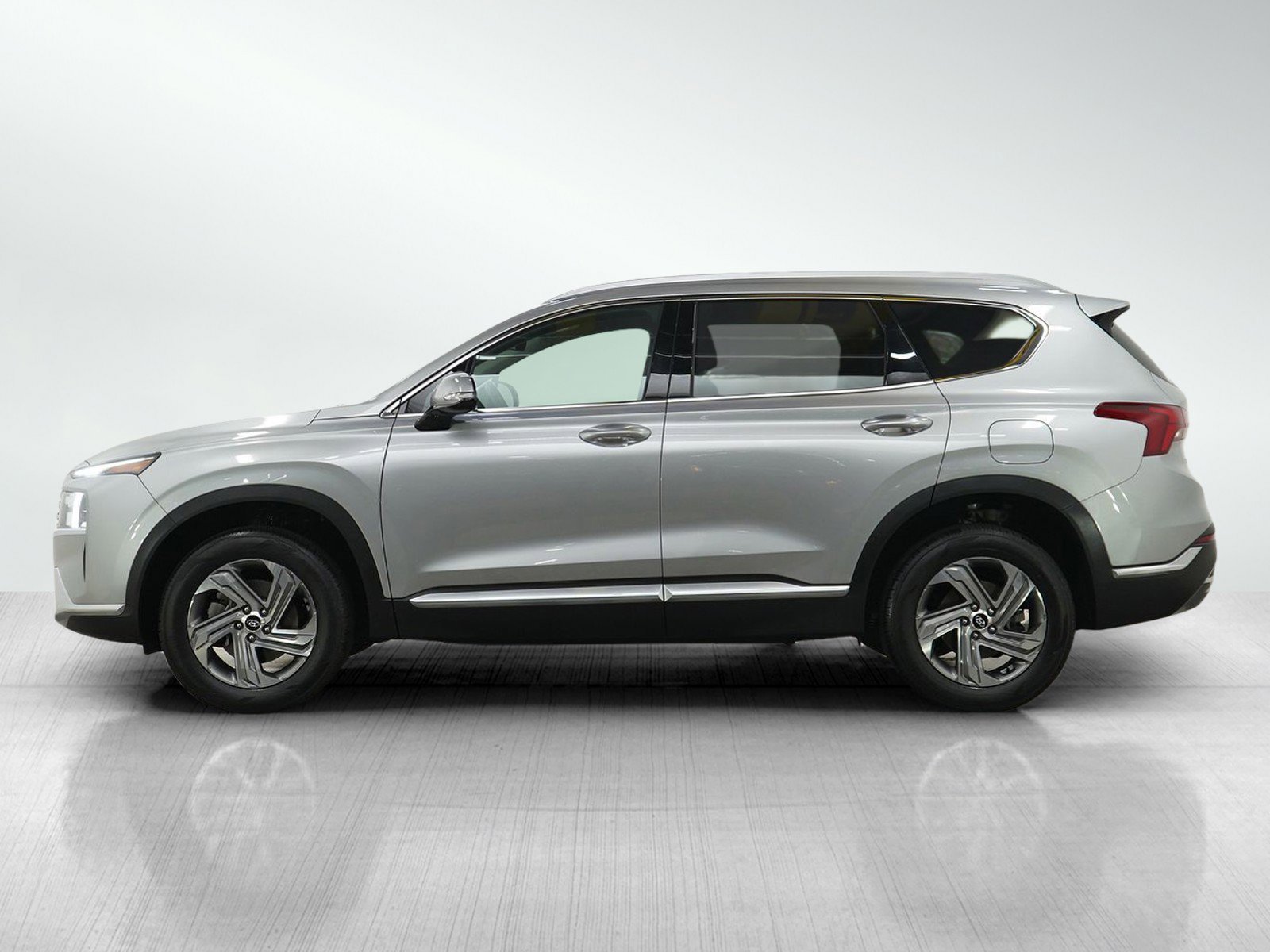 Used 2021 Hyundai Santa Fe SEL with VIN 5NMS6DAJ7MH322419 for sale in South Saint Paul, Minnesota