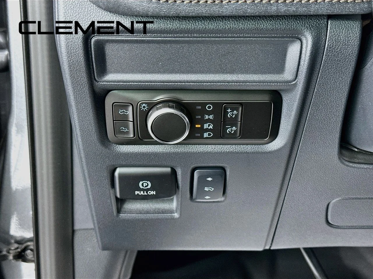 Used 2025 Gray Ford Lariat image 14