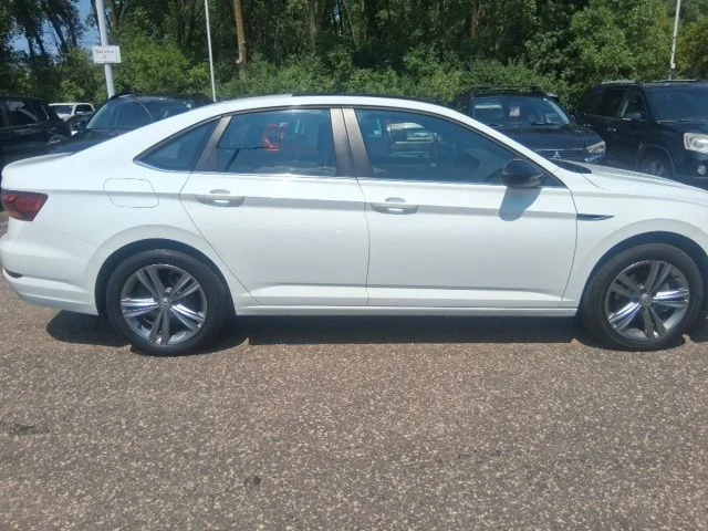 Used 2019 Pure White Volkswagen R-Line image 5