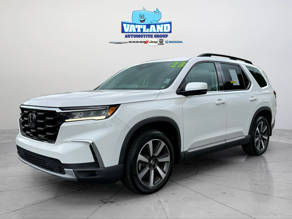 2023 Honda Pilot Touring AWD's photo