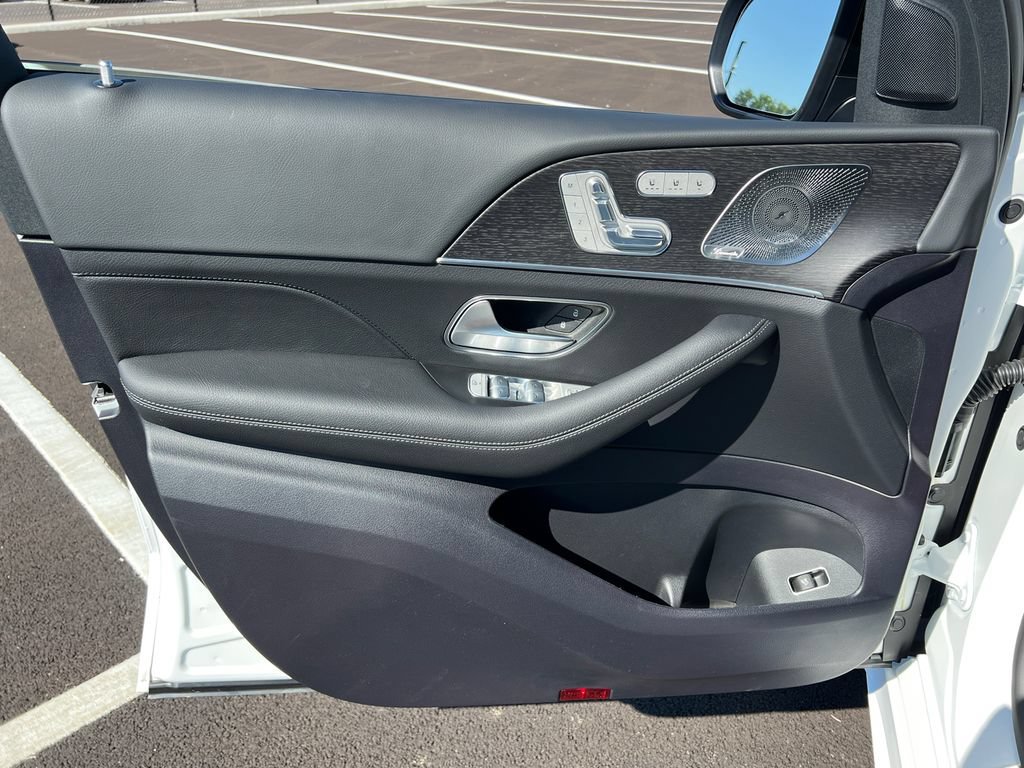 New 2026 MANUFAKTUR Moonlight White Magno Mercedes-Benz GLE450 image 45