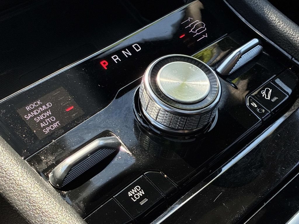 Used 2023 White Jeep Overland 4xe image 32
