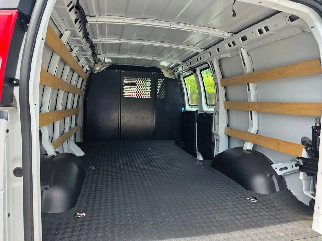 Used 2025 Summit White Chevrolet WT image 24