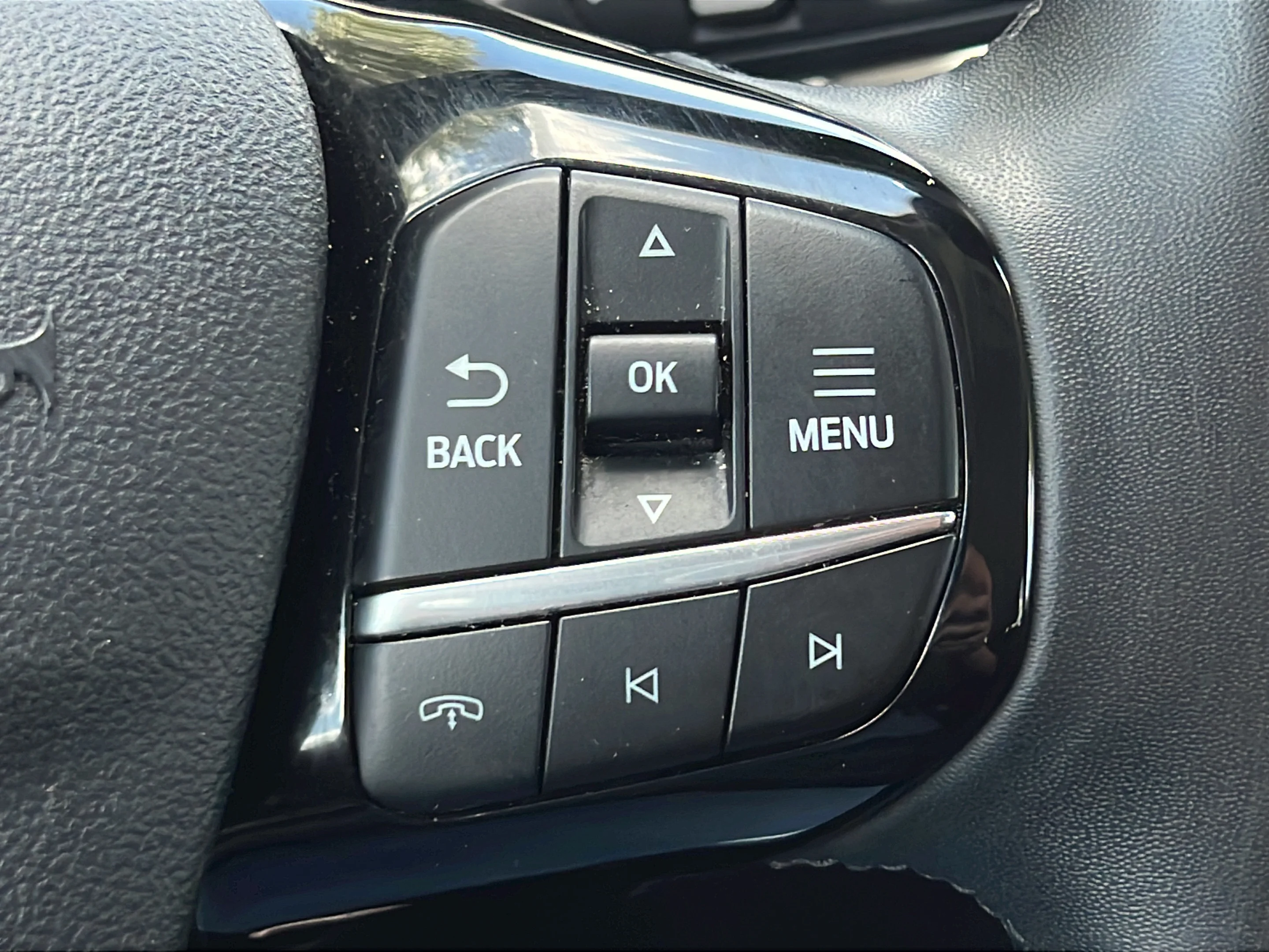 Used 2024 Black Metallic Ford Active image 19