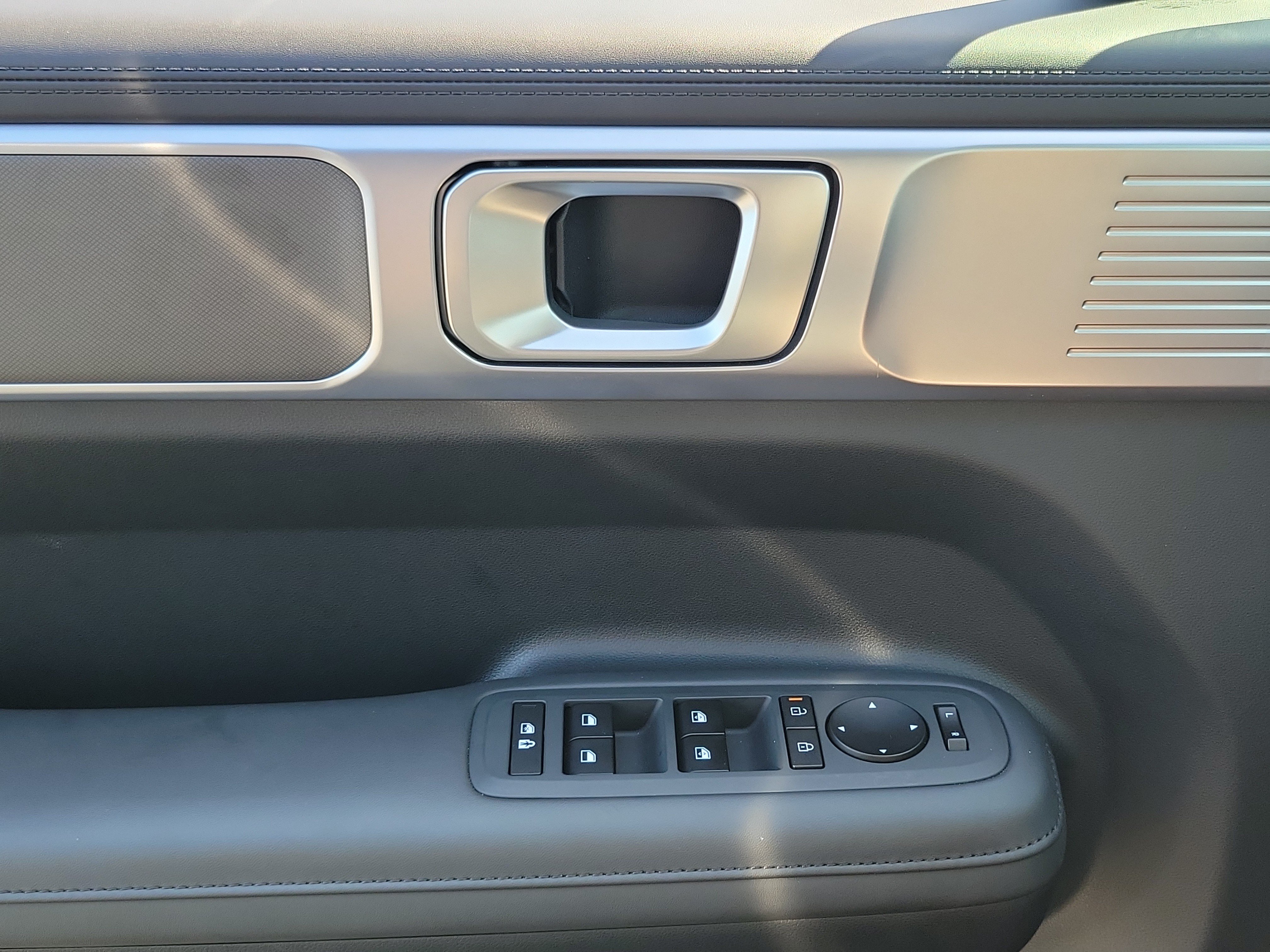 Certified Used 2026 Ecotronic Gray Hyundai SEL image 15