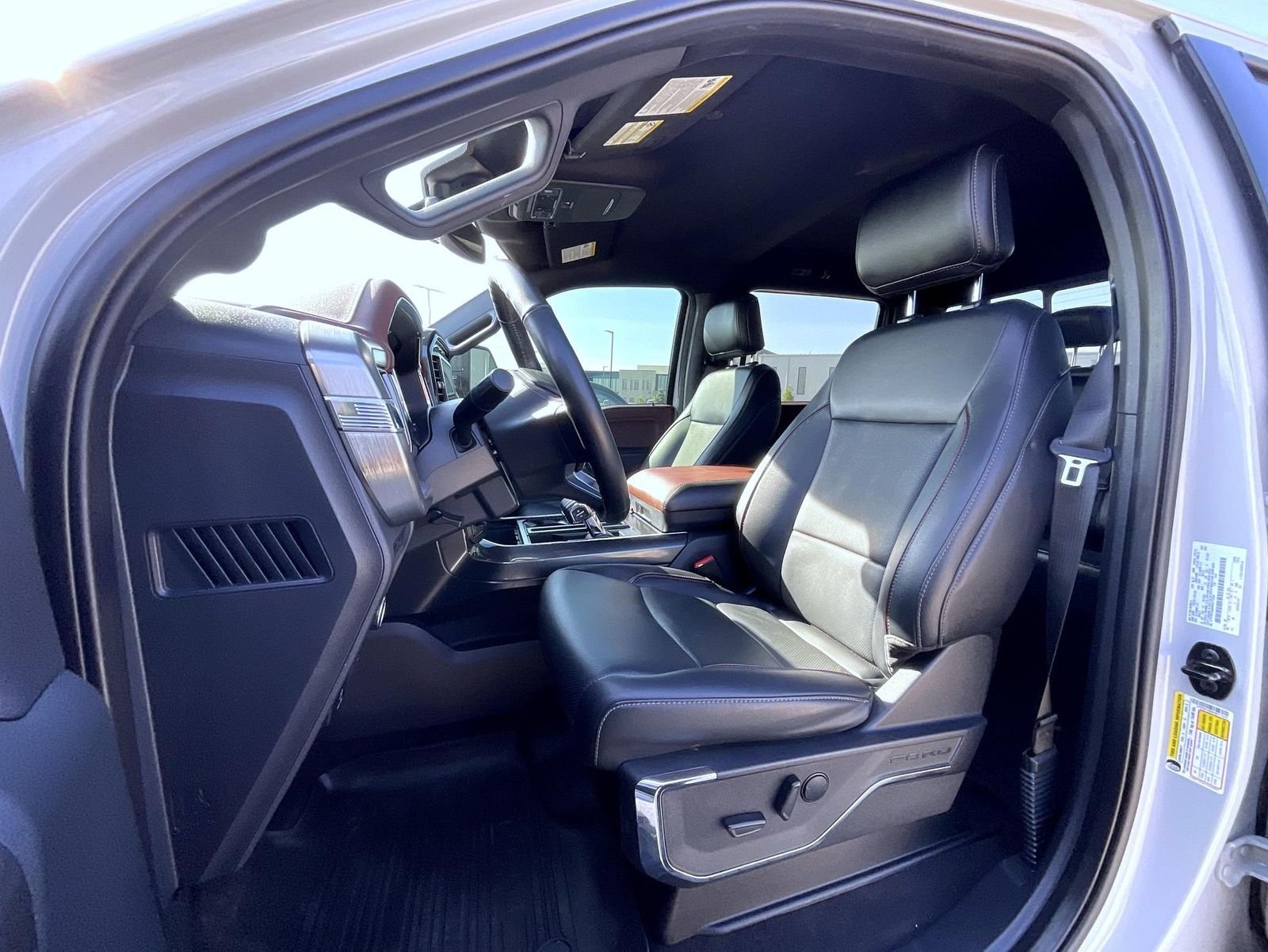 Used 2023 White Ford Lariat image 11