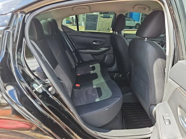 Used 2022  Nissan SR image 14