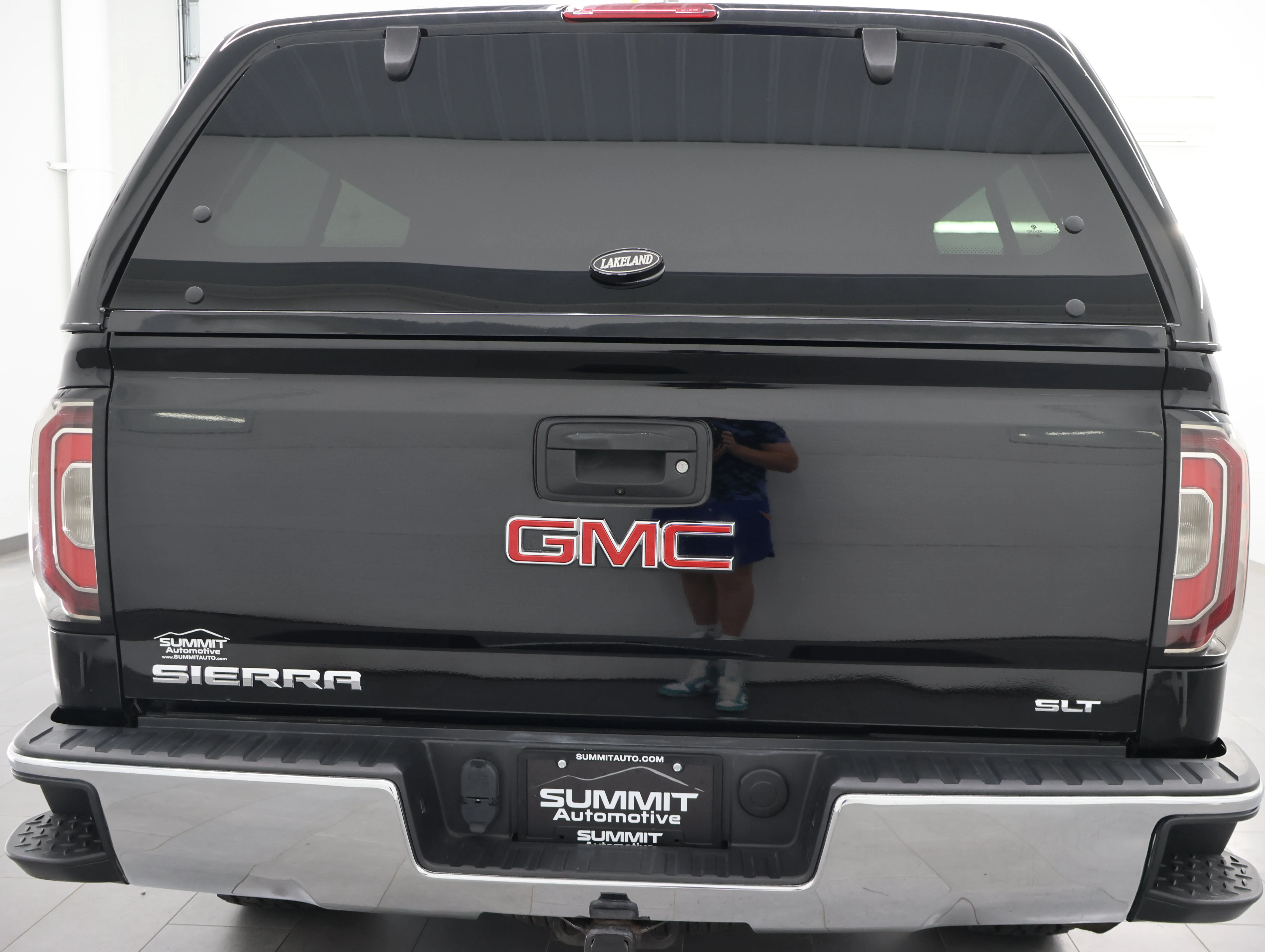 Used 2017 Onyx Black GMC SLT image 26