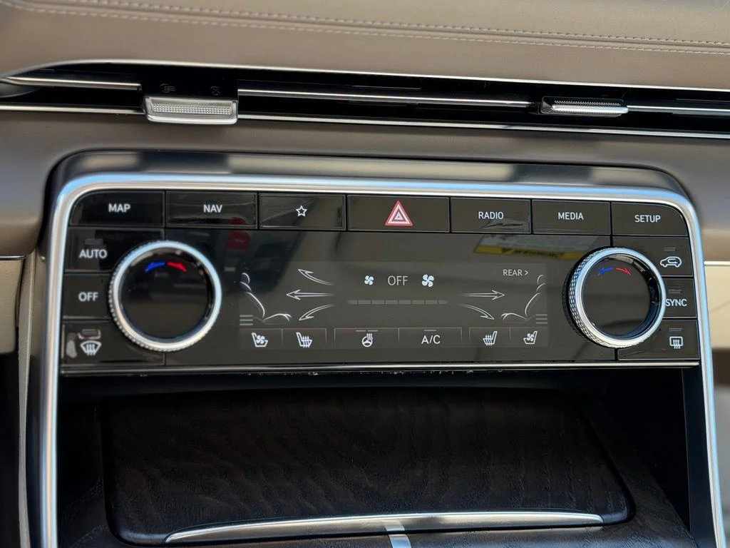 Used 2024 Silver Genesis 2.5T image 20