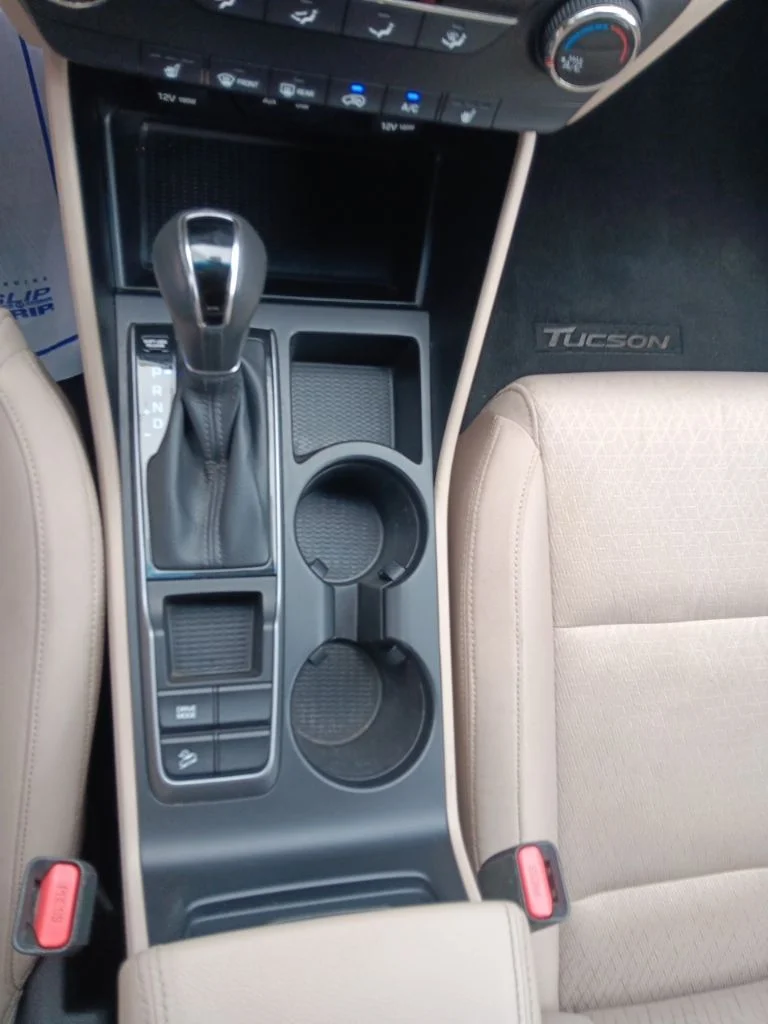 Used 2016 Ruby Wine Hyundai Sport image 24