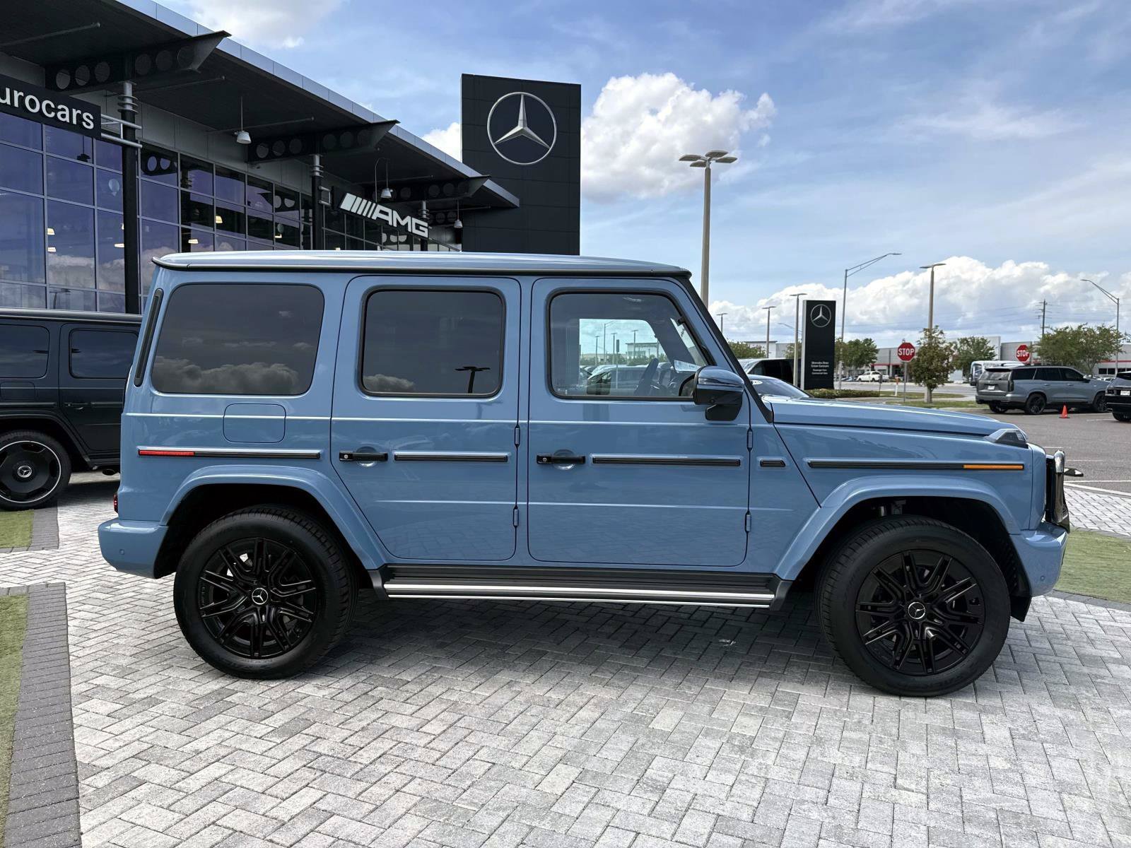 Certified Used 2026 MANUFAKTUR Signature China Blue Mercedes-Benz G 550 image 6