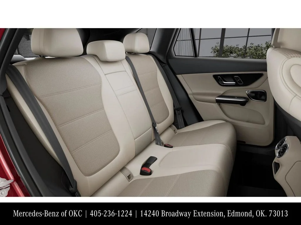 Used 2026 Red Mercedes-Benz GLC 300 image 5