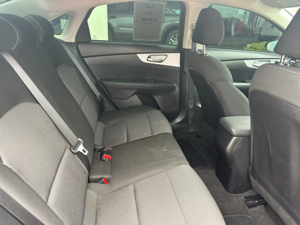 Used 2024 Aurora Black Kia LX image 21