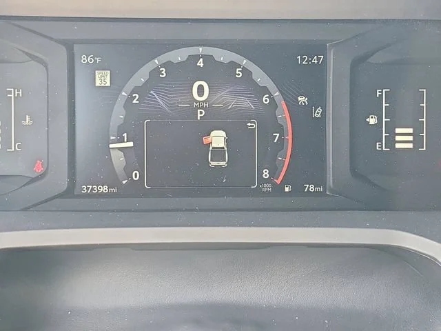 Used 2024  Toyota SR5 image 17