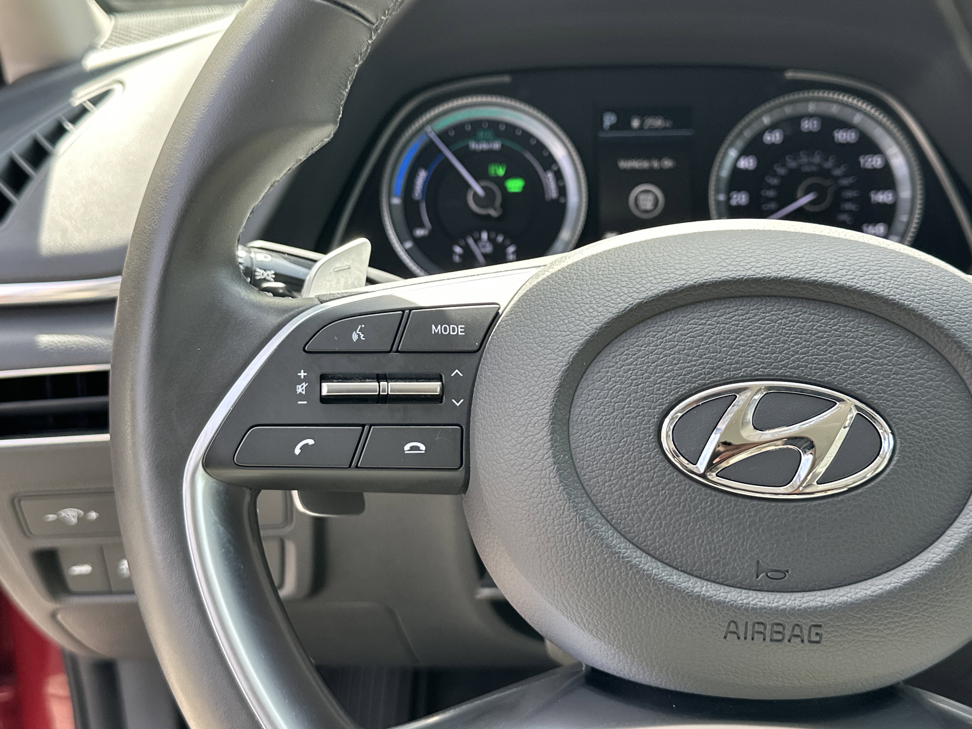 Used 2023 Ultimate Red Hyundai SEL image 31