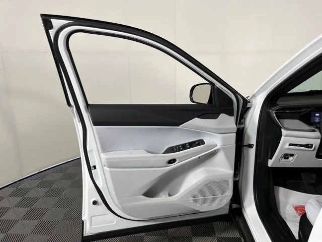 Used 2026 White Jeep Laredo image 15