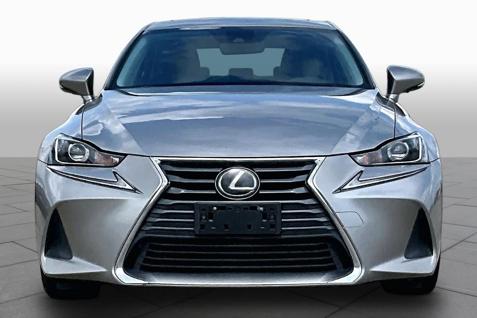 Used 2018 Atomic Silver Lexus  image 4