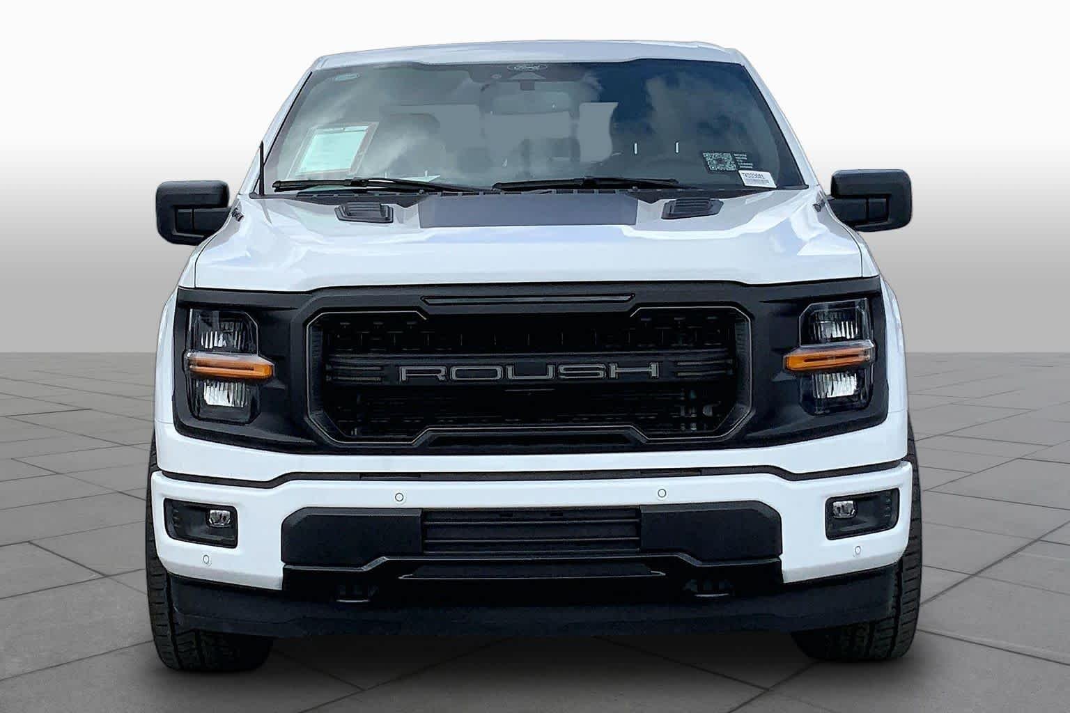 New 2026 Oxford White Ford XLT image 3