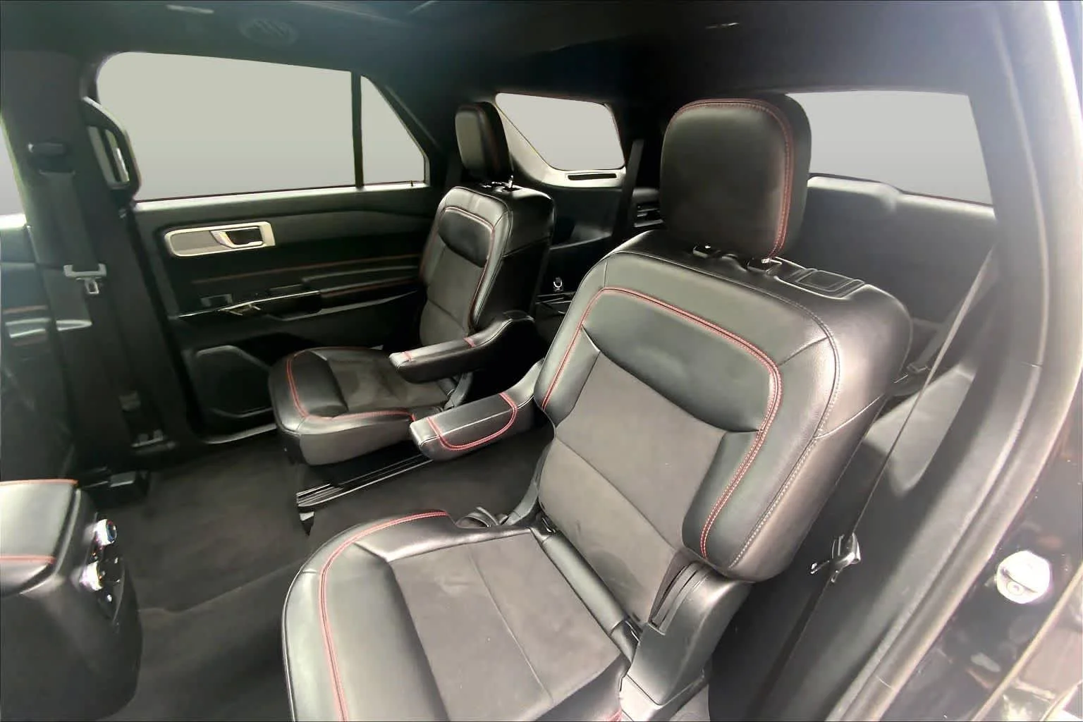 Used 2023 Agate Black Ford ST-Line image 21