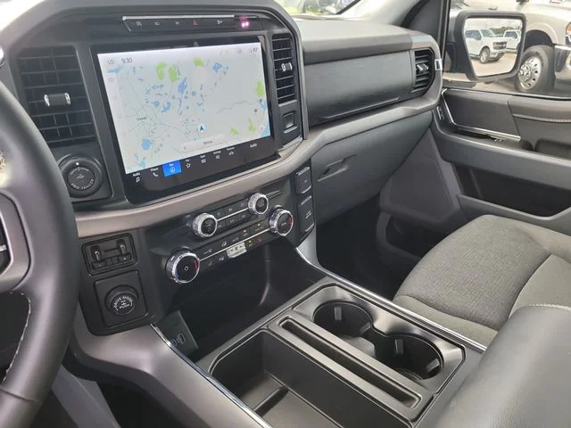 Used 2024 Silver Ford XLT image 21