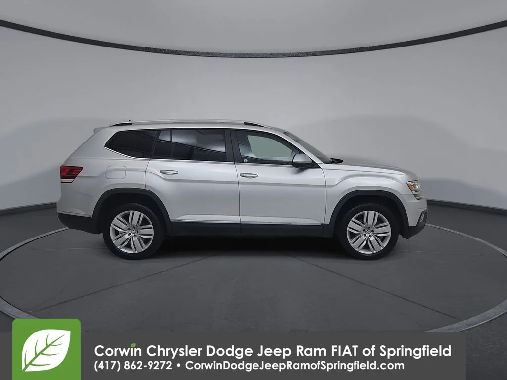 Used 2019  Volkswagen SEL image 17
