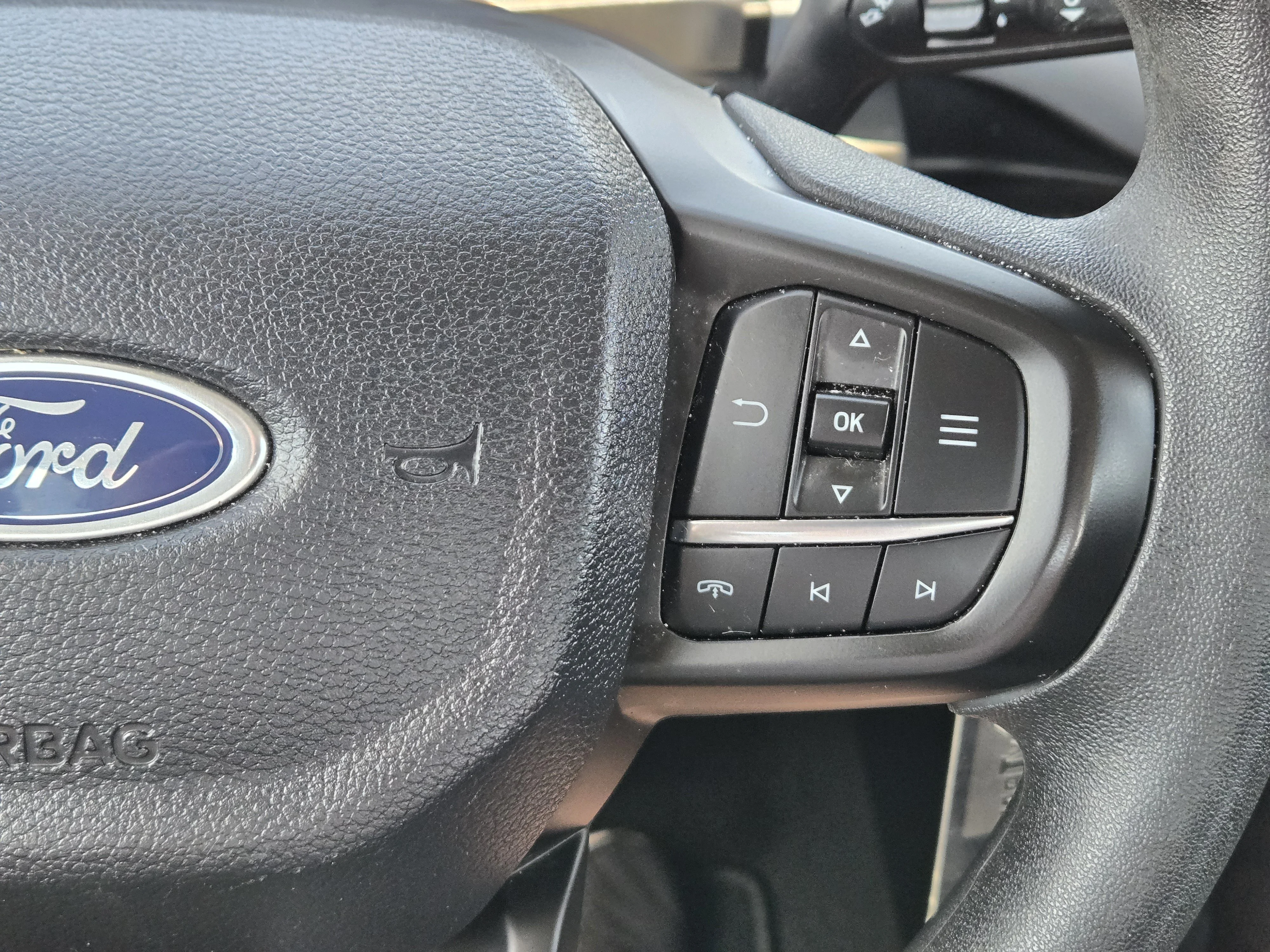 Used 2025 Oxford White Ford XL image 24