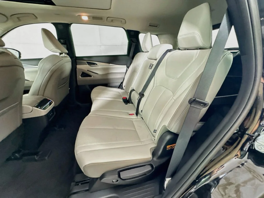 Certified Used 2027 Black INFINITI LUXE image 33