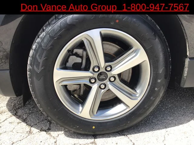 Used 2023 Black Ford SEL image 27