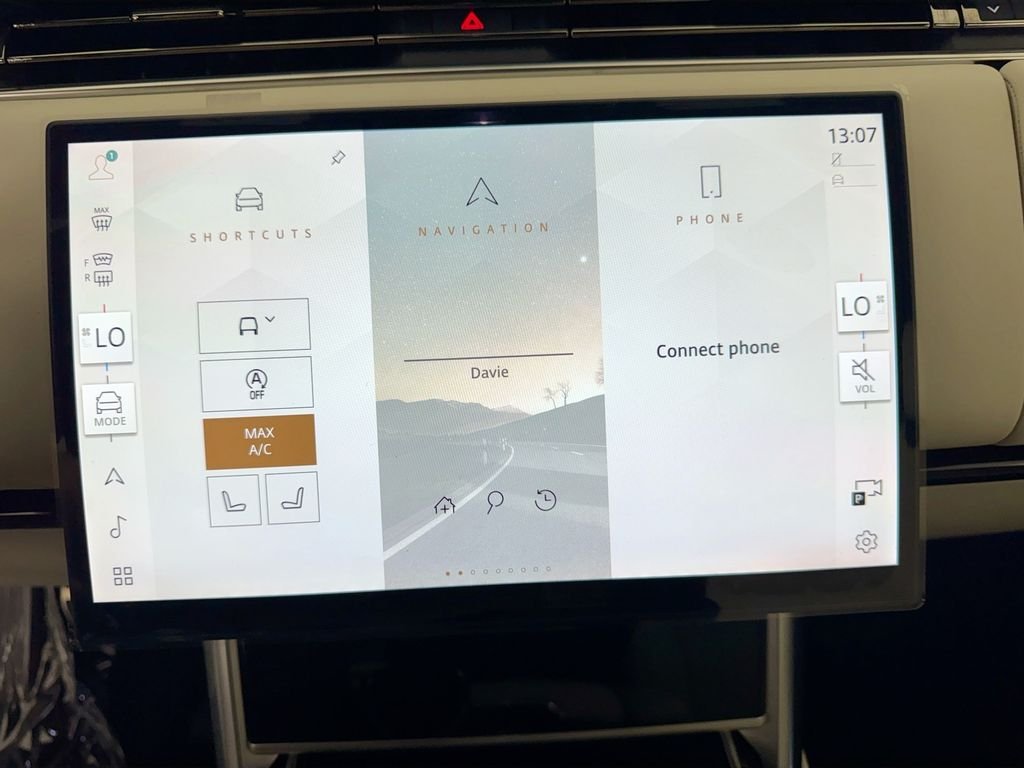 New 2026 Fuji White Land Rover SE image 15