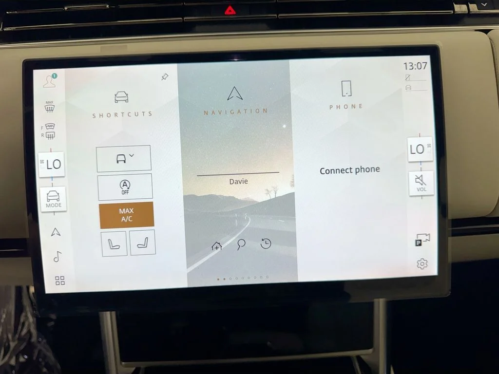New 2026 Fuji White Land Rover SE image 15
