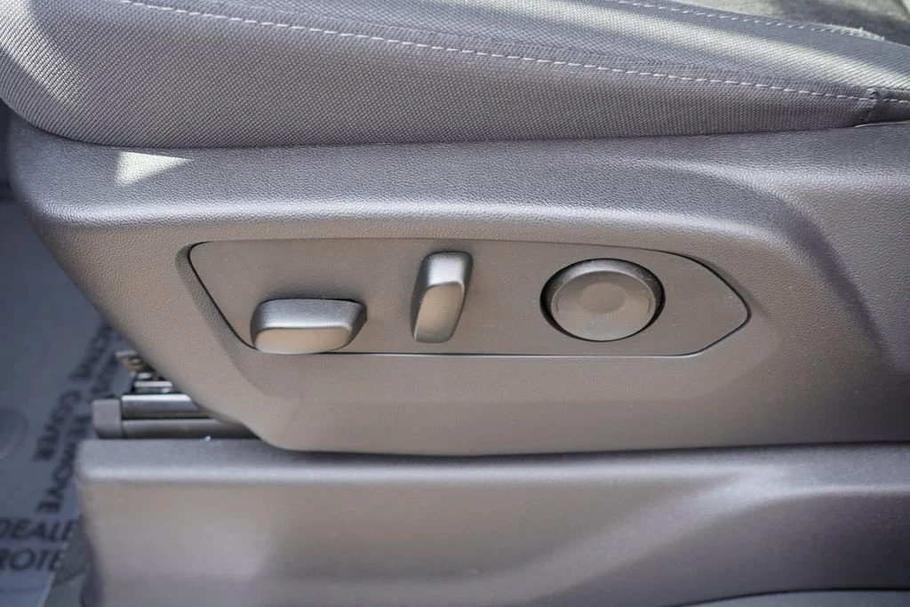 Used 2025 Sterling Gray Metallic Chevrolet LT image 23