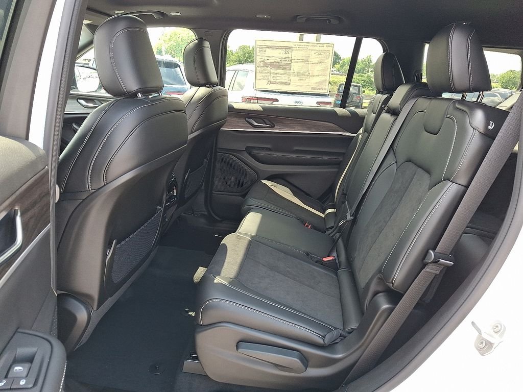 New 2026 Bright White Clearcoat Jeep Altitude image 6