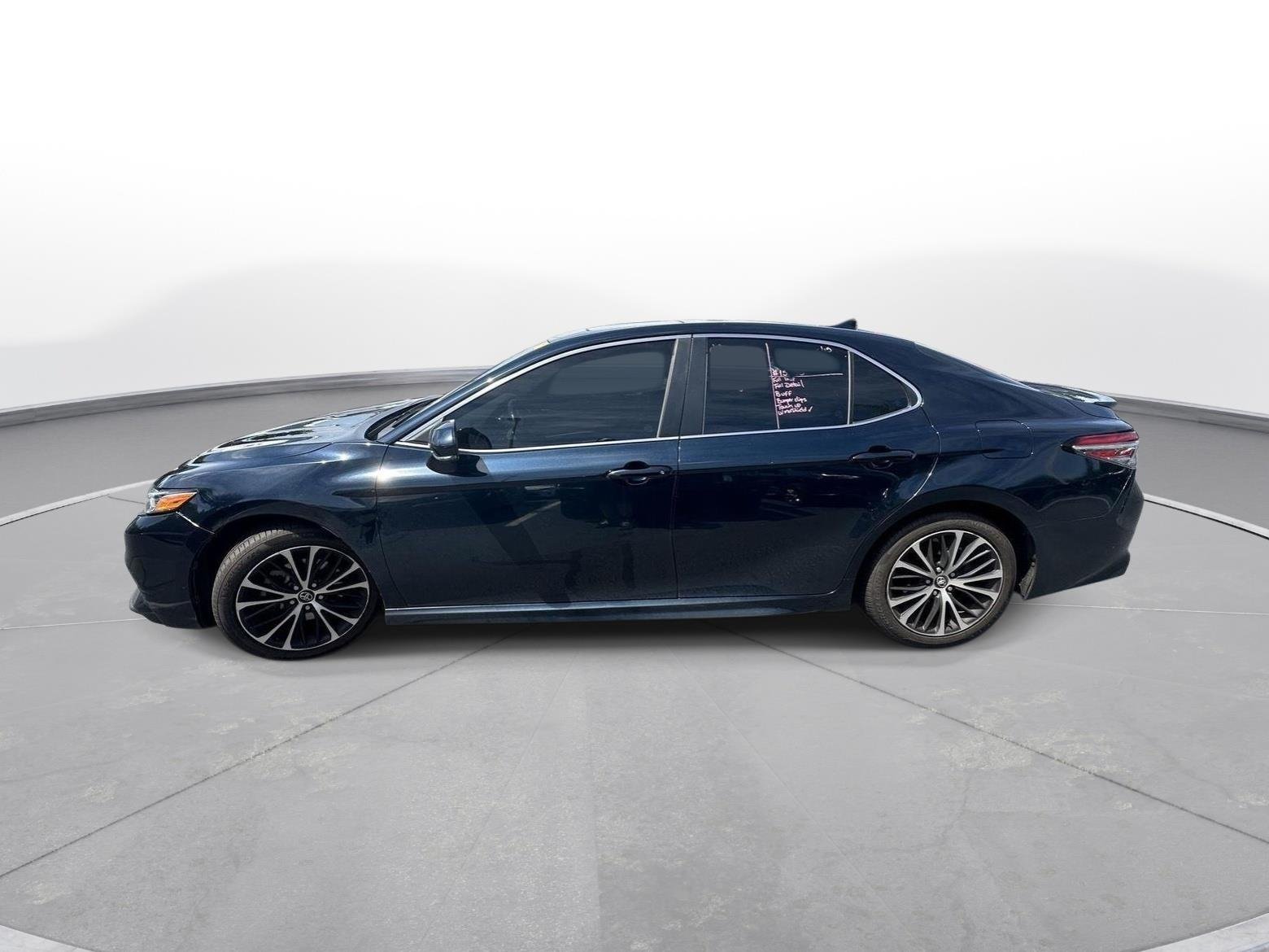 Used 2018 Galactic Aqua Mica TOYOTA SE image 9