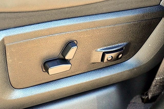 Used 2021 Silver Ram Laramie image 24
