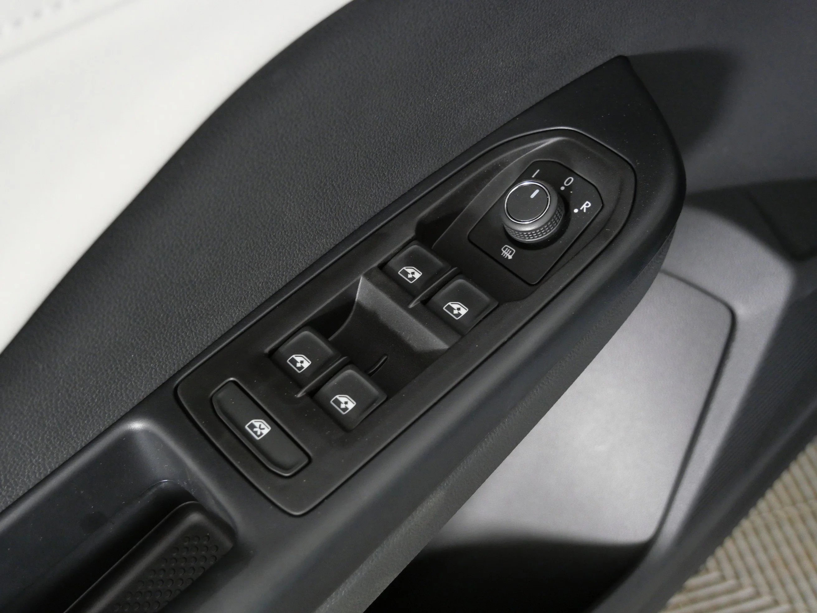 New 2026 Monument Gray Volkswagen SE image 22