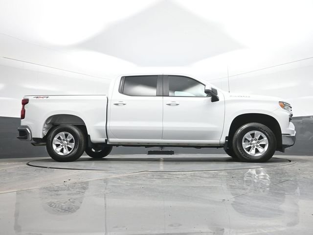 Used 2023 White Chevrolet LT image 24