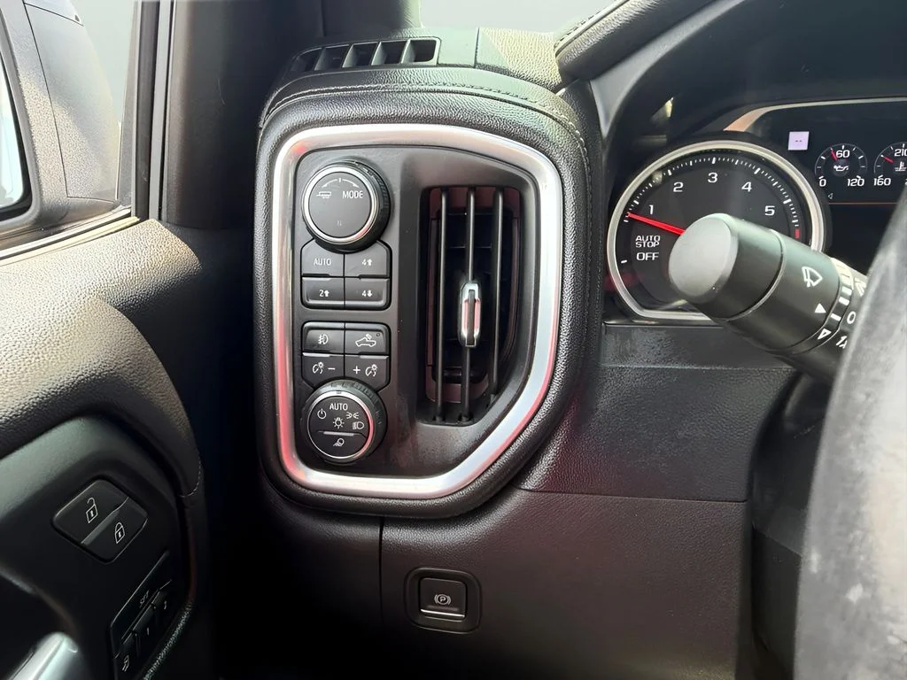 Used 2021 Northsky Blue Metallic Chevrolet High Country image 20