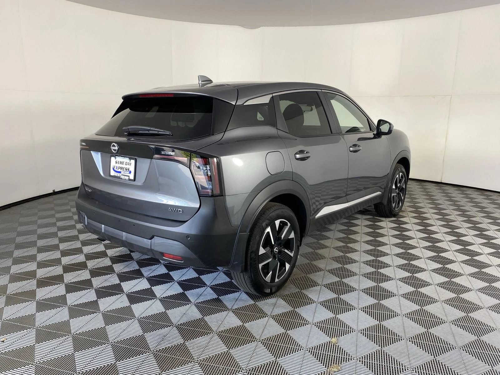 Used 2025 Gun Metallic Nissan SV image 8