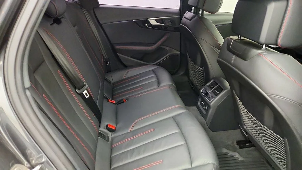 Used 2019 Daytona Gray Pearl Effect Audi Premium Plus 45 TFSI quattro w/ Black Optic Plus Pkg & B&O Sound image 24