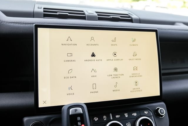 New 2026 Woolstone Green Land Rover S image 39