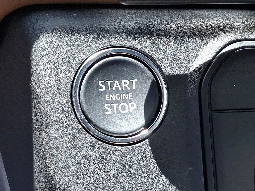 New 2026  Land Rover V8 image 12