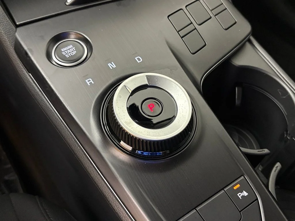 New 2027 Gravity Gray Kia LX image 29