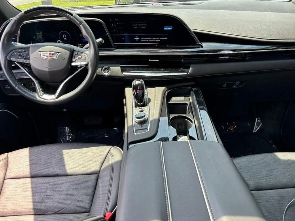 Used 2022 Crystal White Tricoat Cadillac Sport image 13