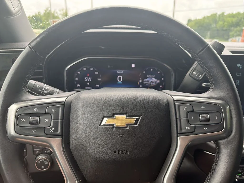 Used 2023 Gray Chevrolet LT image 11