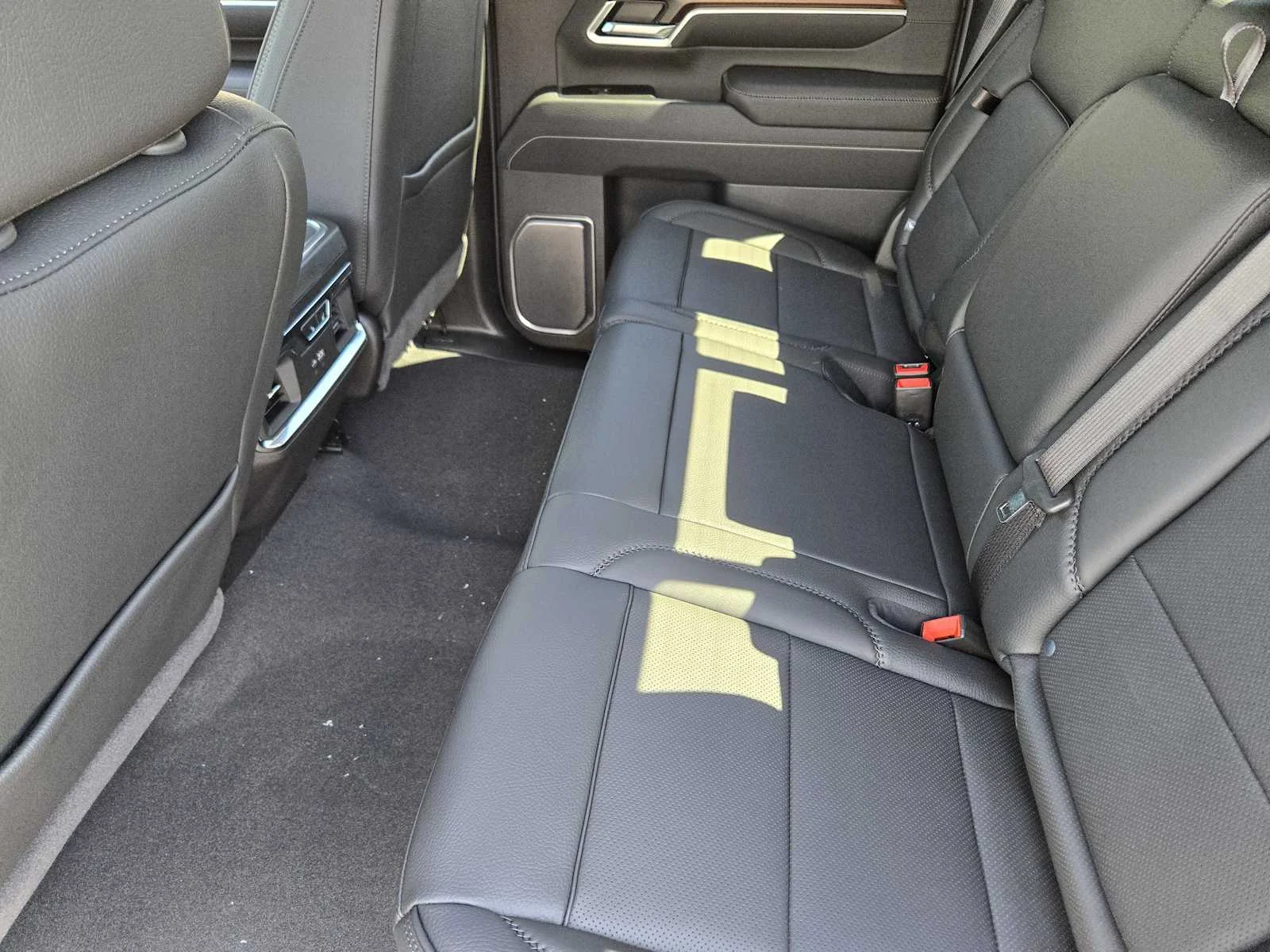 2026 GMC Sierra 2500HD Denali - Photo 18