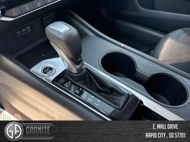 2025 Nissan Altima SV - Photo 23
