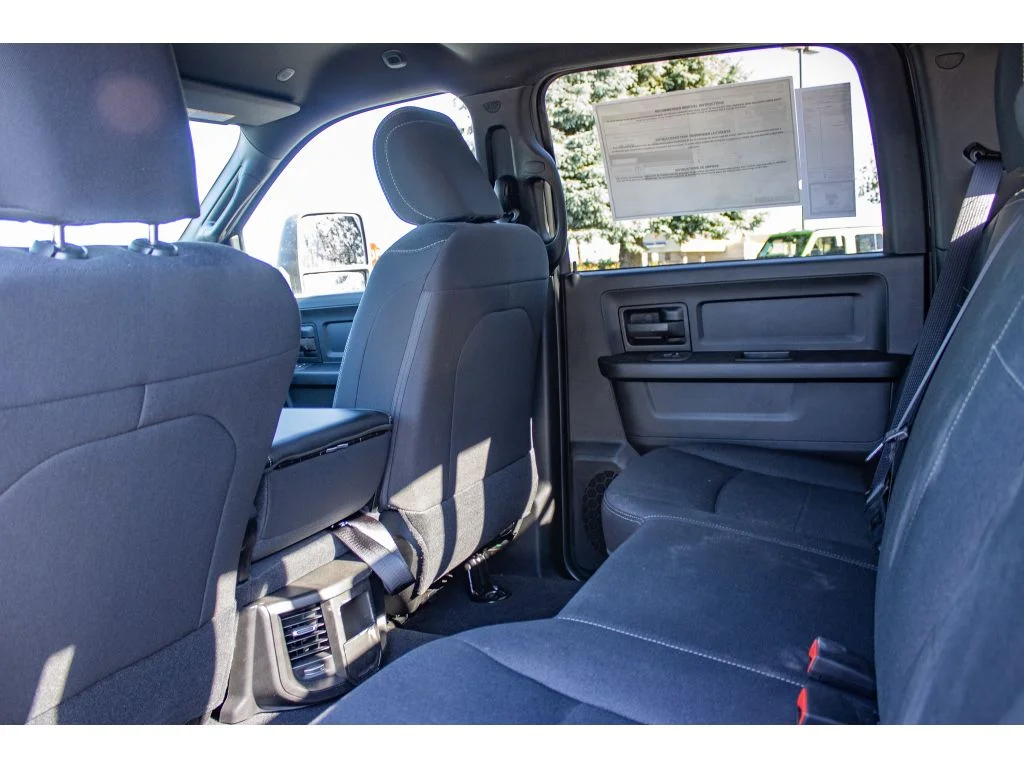 New 2026 Granite Crystal Metallic Clearcoat Ram Tradesman image 17