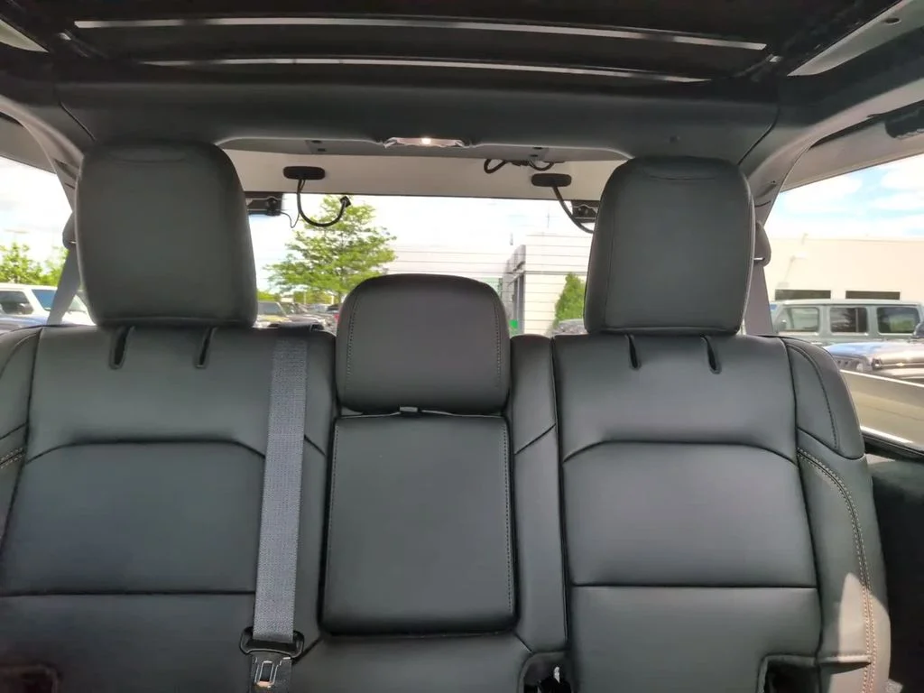 New 2026 Black Clearcoat Jeep Sahara image 25